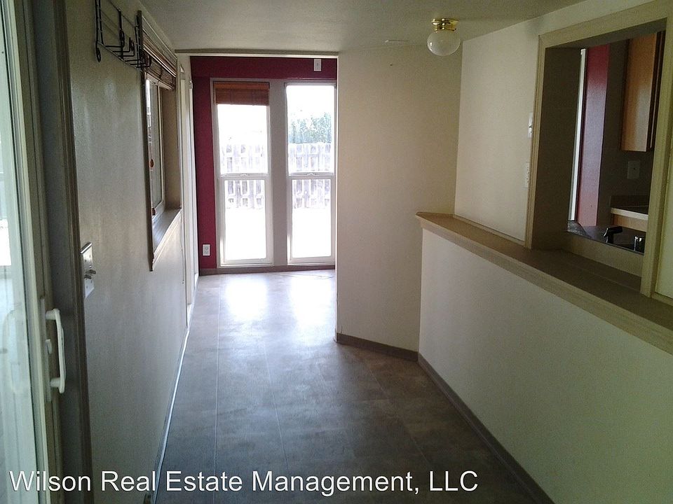 2nd image of 20 N Rushmore Rd