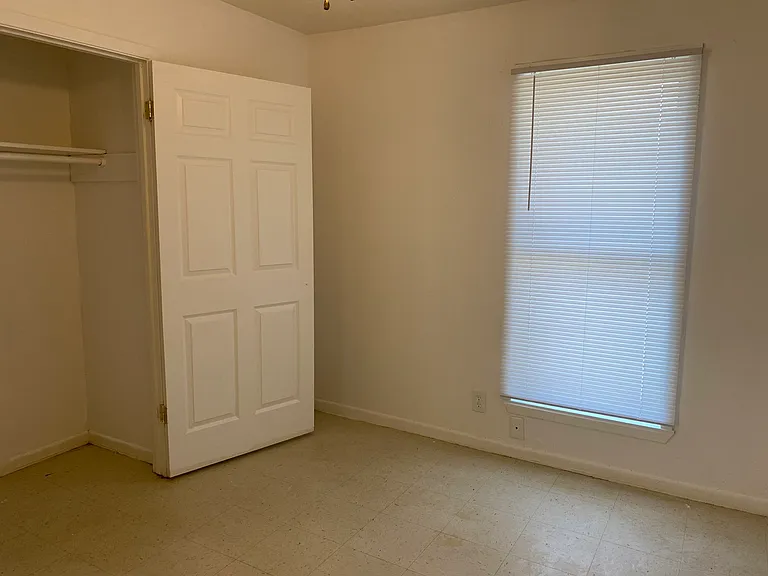 2308 Carley St — Photo 6