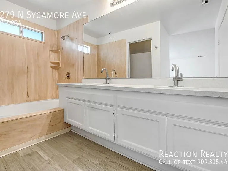 2279 N Sycamore Ave — Photo 7