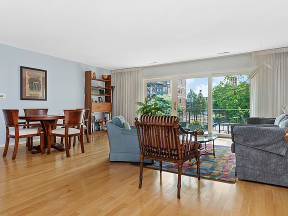 2nd image of 415 Franklin Ave APT 3E