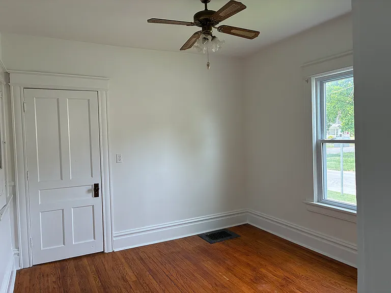 401 Seneca St #1 — Photo 3