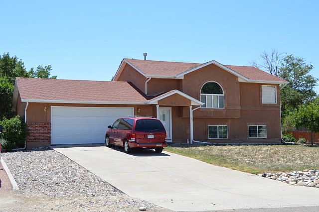 1st image of 304 W Casper Dr
