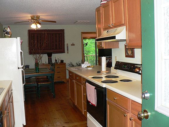 Kitchen entry into cabin