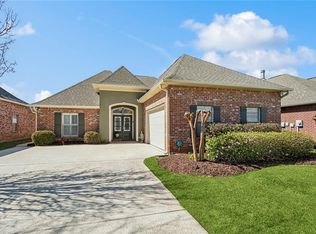 2356 Cours Carson St, Mandeville, LA 70448