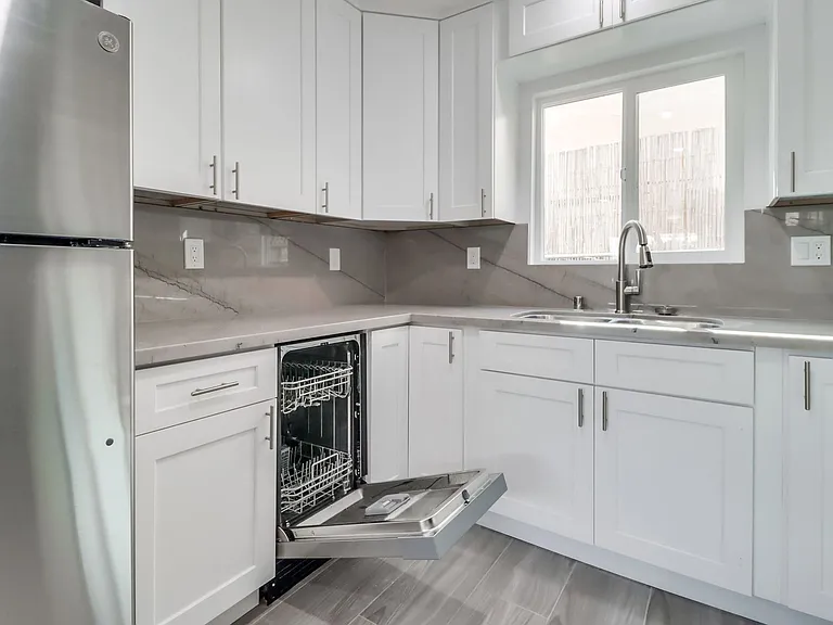 4840 Del Monte Ave #C — Photo 3