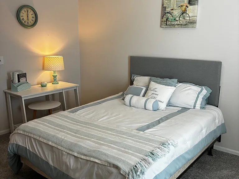 Chantry Village Apartments — Photo 22