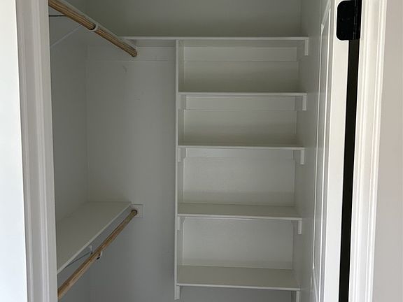 5th image of 837 Snyder Springs Loop