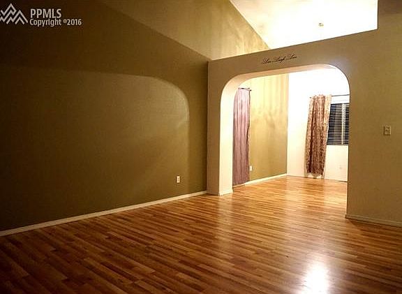 4th image of 9820 Liberty Grove Dr