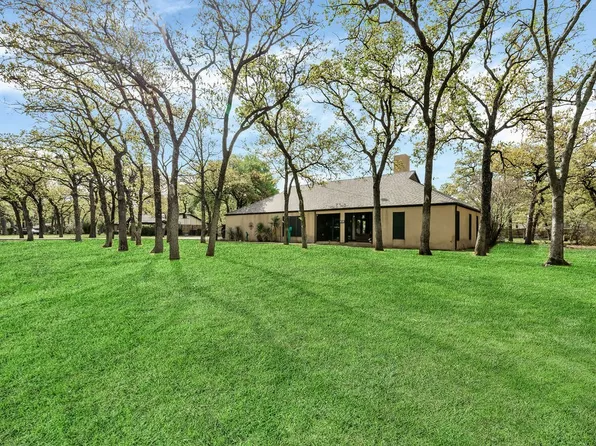 1912 Red Oak Dr, Burleson, TX 76028