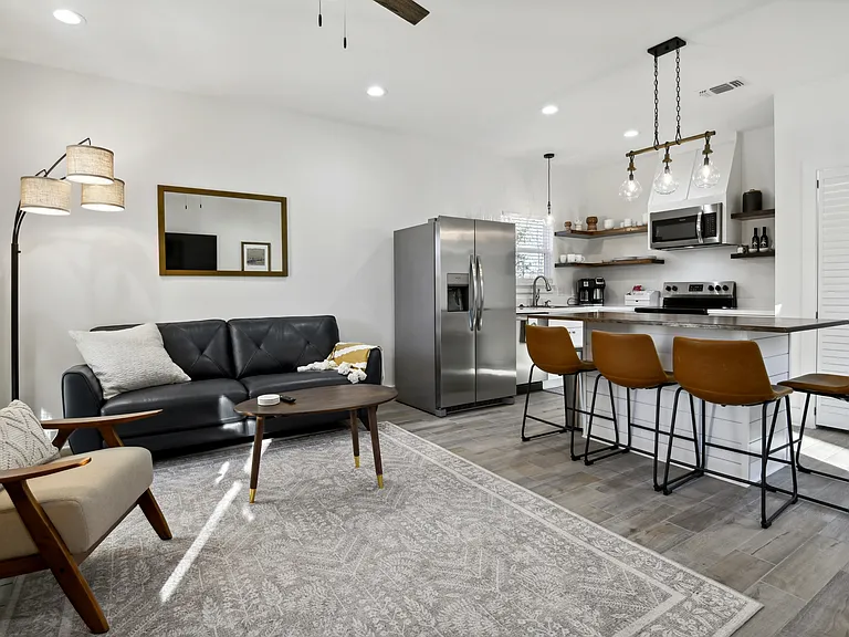 437 Webster St #C — Photo 8