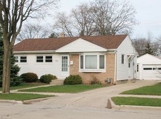 3770 S 55th St, Milwaukee, WI 53220