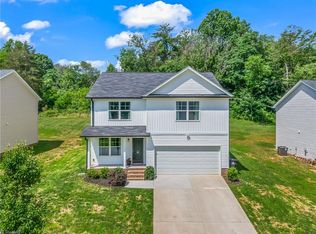 828 Prince Edward Rd, Kernersville, NC 27284