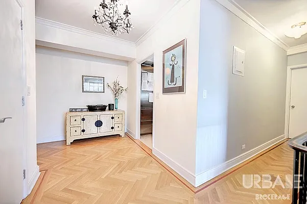 Rented by Urbane Brokerage | media 4