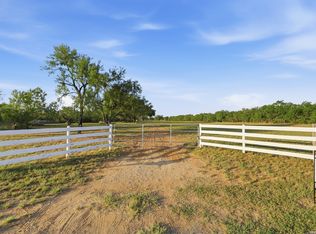 1415 Vaness Rd, Poteet, TX 78065
