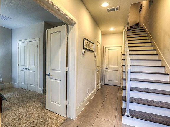 4th image of 188 Asbury St
