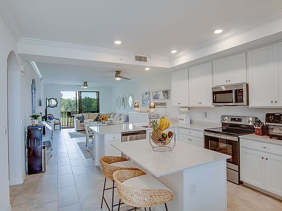3rd image of 18028 Gawthrop Dr #205