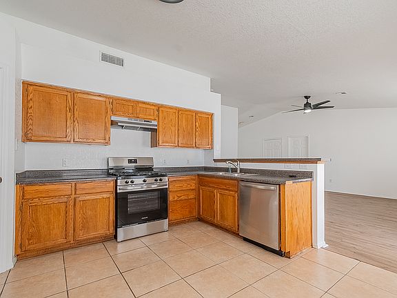 2nd image of 6270 E 41st Pl