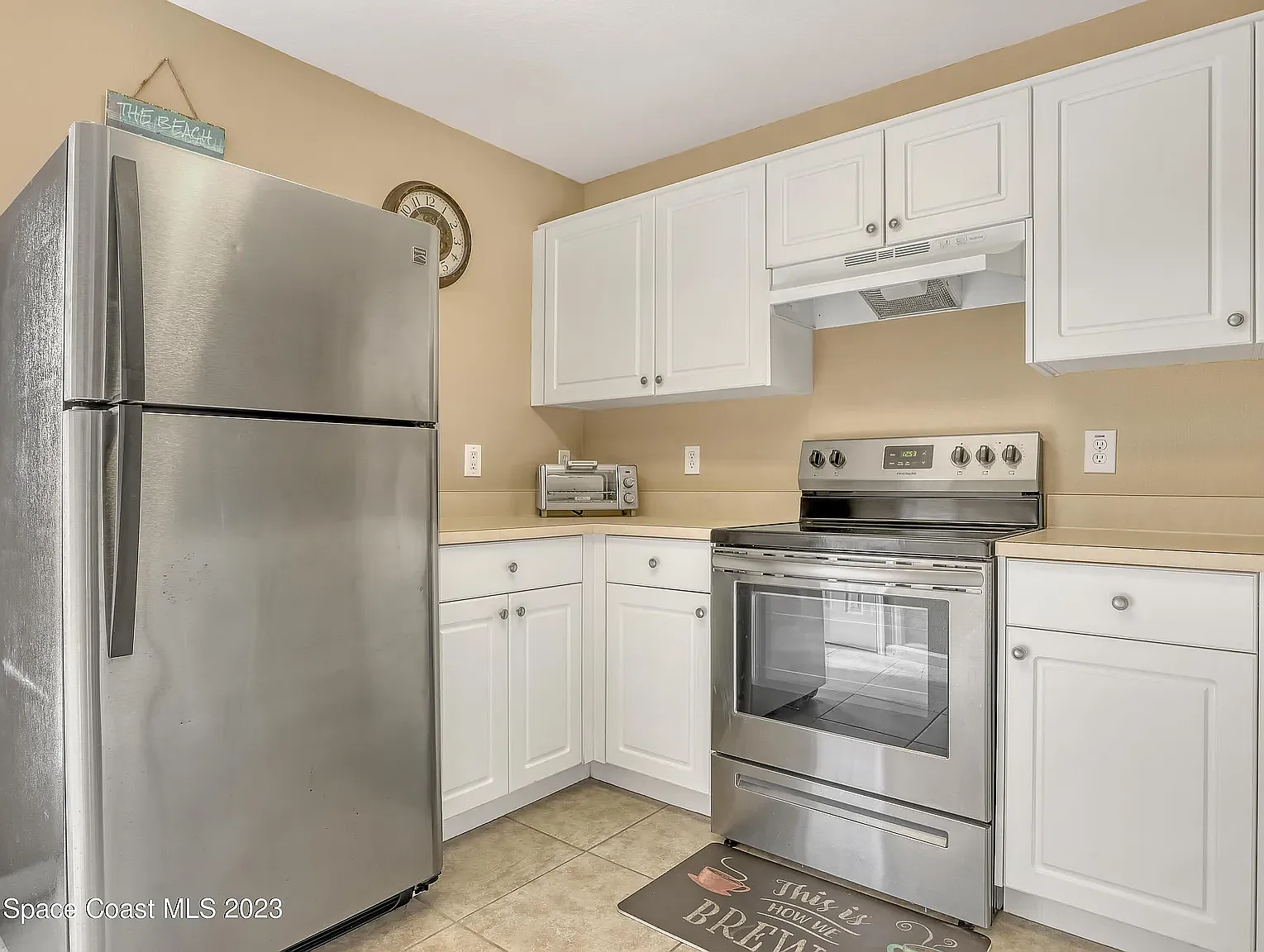 3 bed, 1277 sqft, $775 — Photo 2