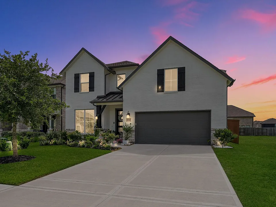 2210 Seneca Lake Dr