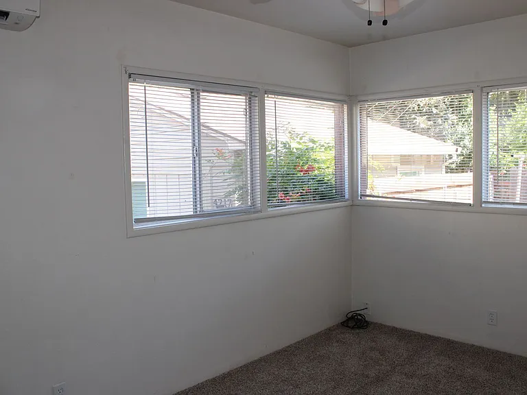 4225 V St #2 — Photo 12