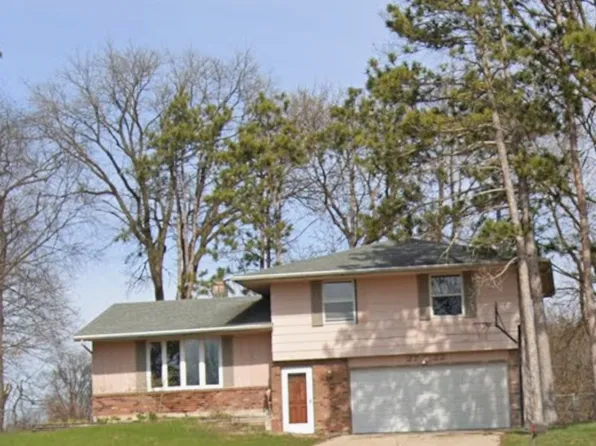 2722 Norway Pine Rd, Rockford, IL 61109