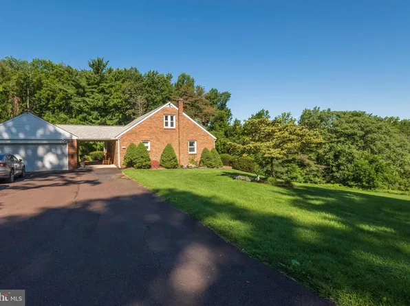 168 Houck Rd, Fleetwood, PA 19522