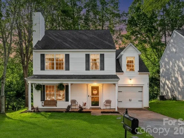 2013 Campfire Trl, Lake Wylie, SC 29710