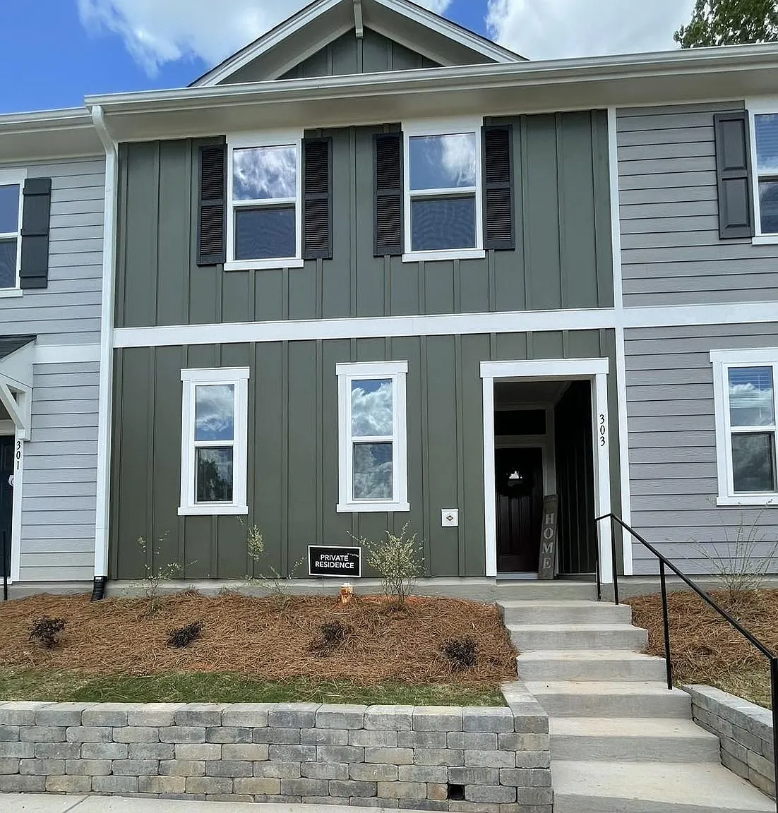 3 bed, 2.5 bath, 1332 sqft, $1,795 — Photo 2