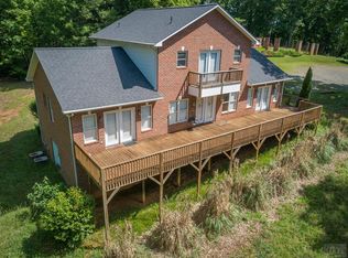 127 Branstrom Dr, Morganton, NC 28655