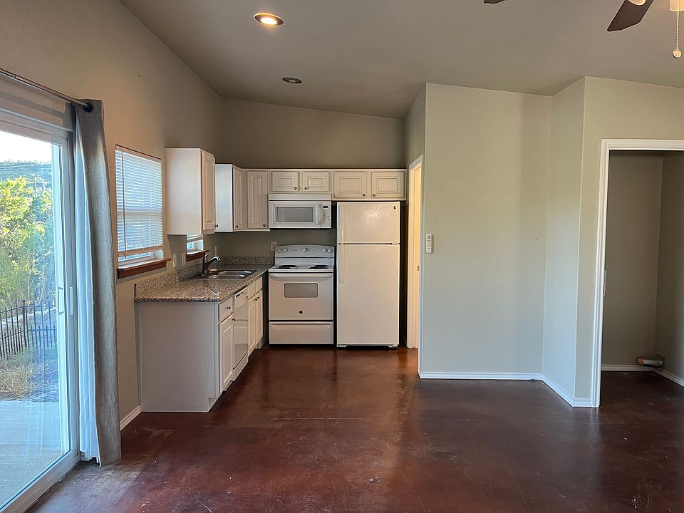 1st image of 7106 Fm 2673 Suite 121