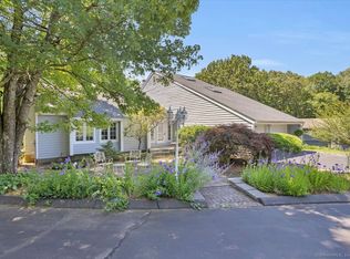127 Stanley Dr, Glastonbury, CT 06033