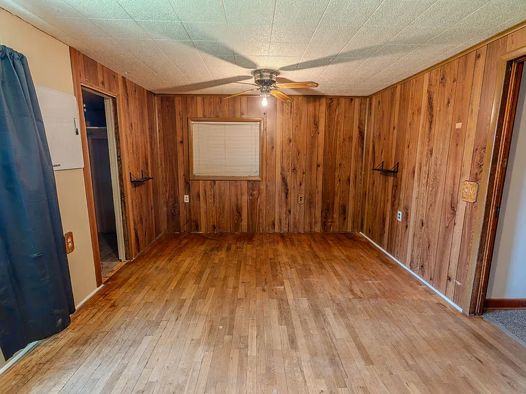 111 Hill St — Photo 14