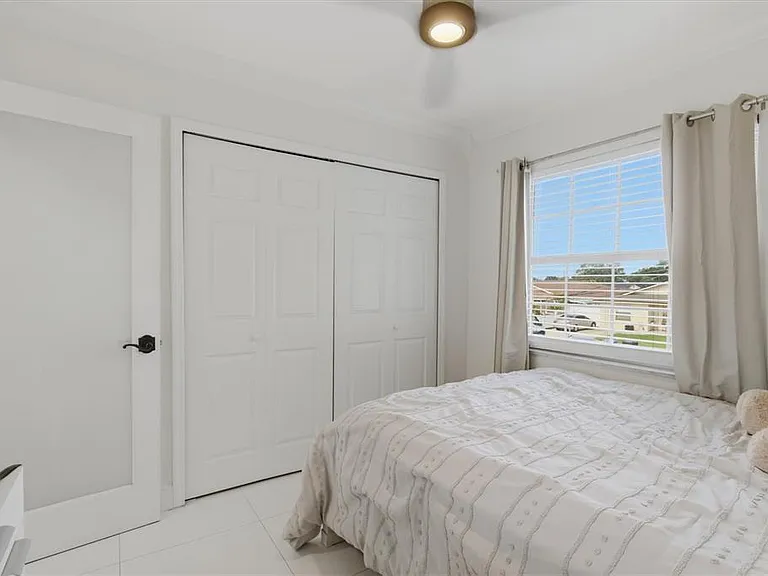 6611 N Hale Ave — Photo 28