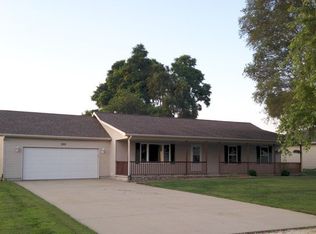 225 Burr Ridge Rd, Essex, IL 60935