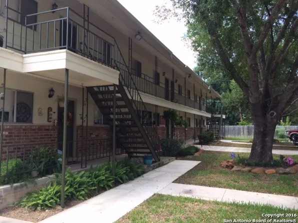 2500 Avenue E #7B, Hondo, TX 78861