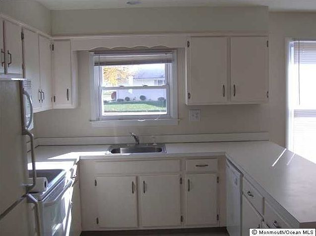 2nd image of 265 Barbados Dr N