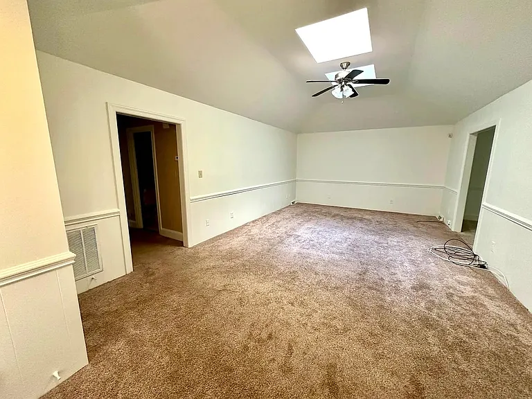 5600 Carmel Rd — Photo 7
