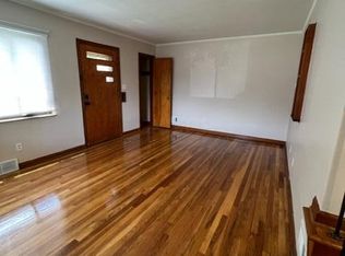 1320 Meadow Rd, Columbus, OH 43212