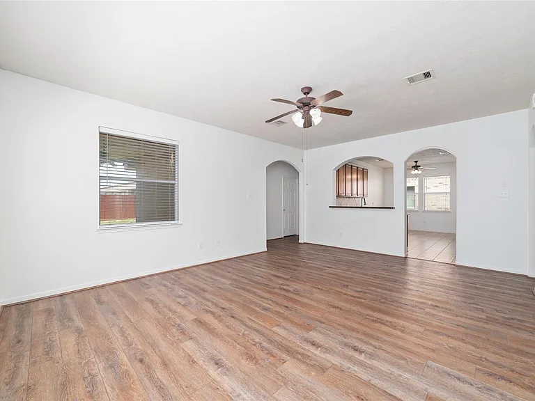 8914 Parlin Ridge Dr — Photo 9