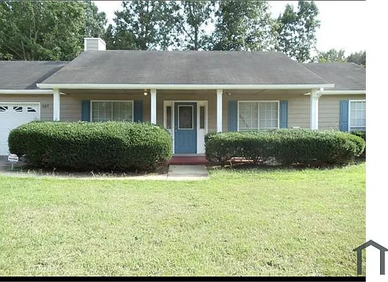 527 Fieldgreen Dr — Photo 1