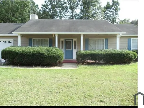 527 Fieldgreen Dr, Jonesboro, GA 30238