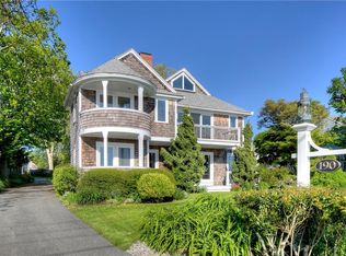190 Hope St, Bristol, RI 02809