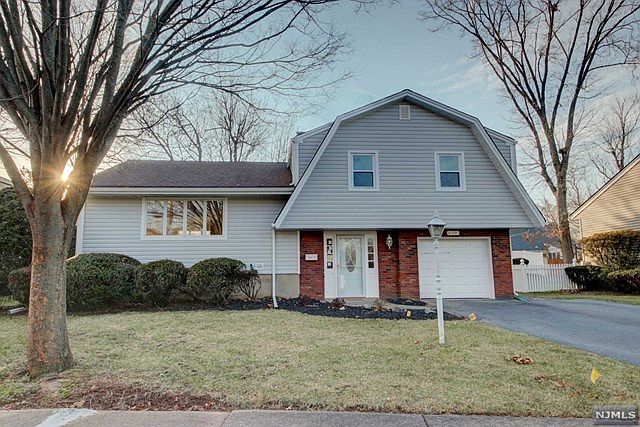 1st image of 4-48 Bryant Pl
