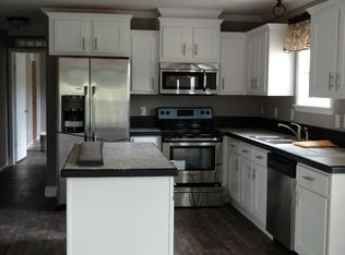 79 Meadowview Ln, Newnan, GA 30263