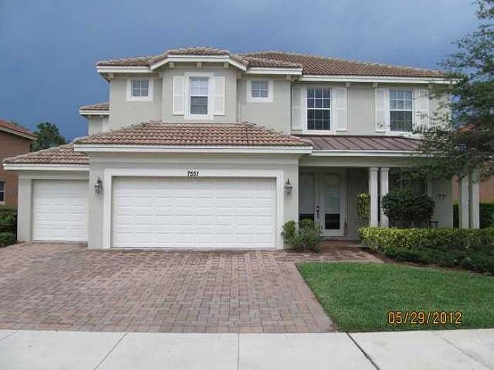 1st image of 7551 SE Forest Oak Ln