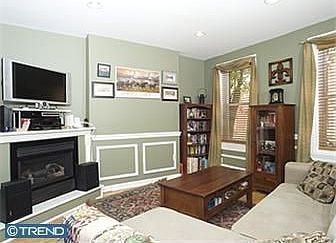 2nd image of 2240 Montrose St