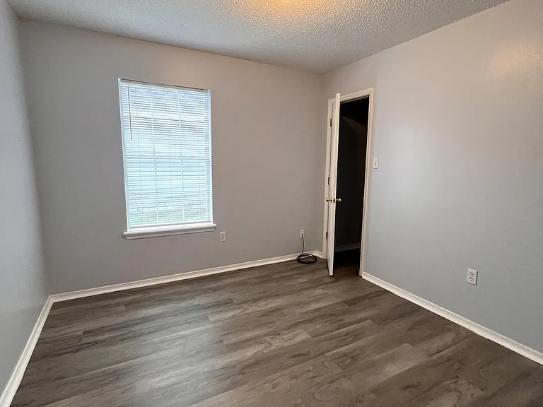 13181 Warren Dr — Photo 6
