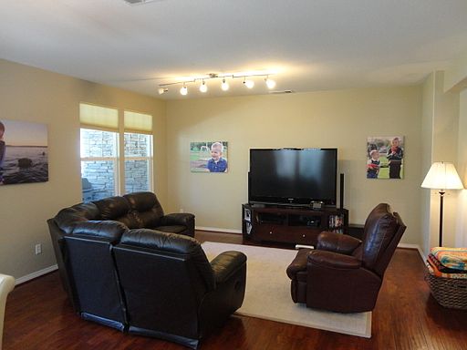 3rd image of 28523 Pietro Dr
