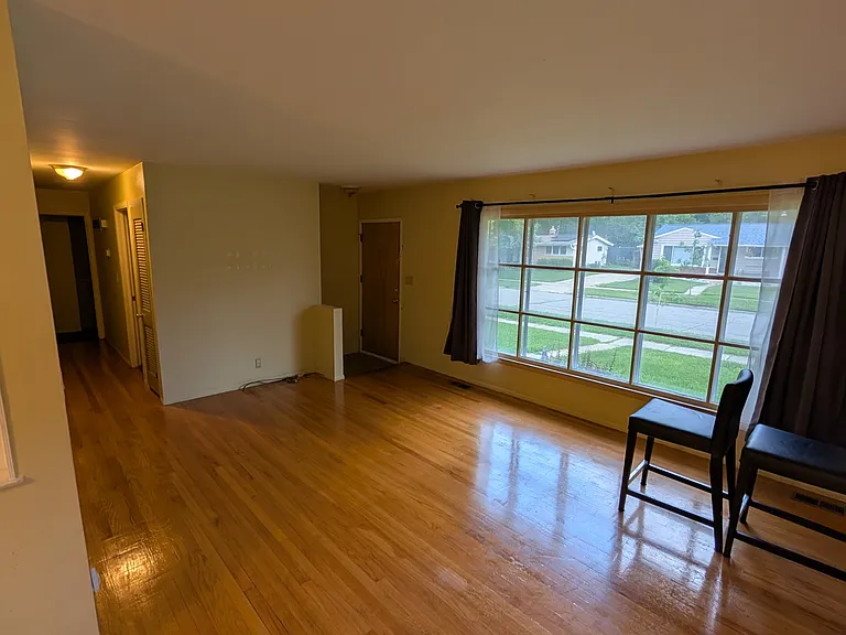 2734 Hampshire Rd — Photo 6