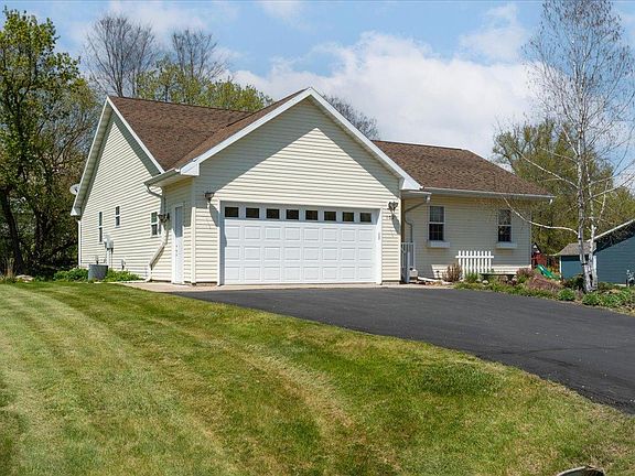 3rd image of 102 Eau Galle Dr